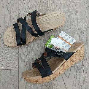Crocs A-leigh Mini Wedge Leather Black Strappy Sandals 7 US